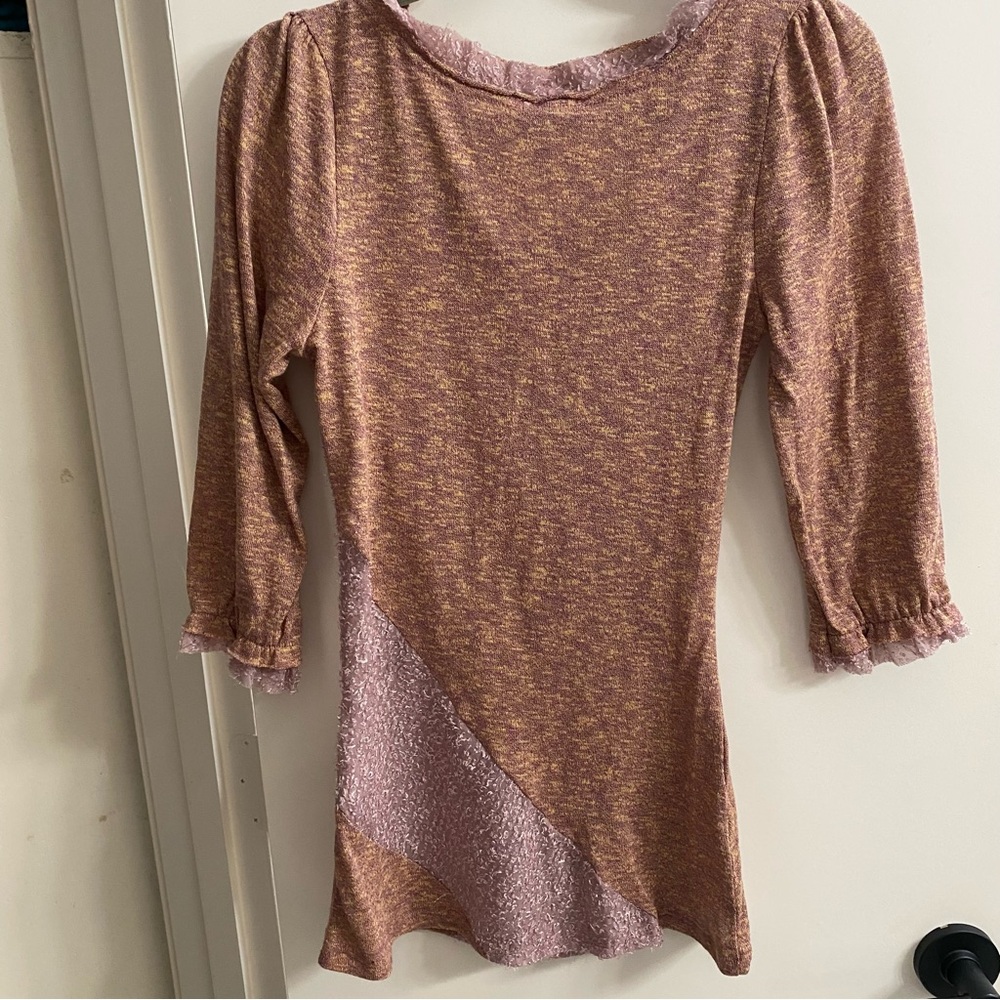Luluvia Anthropologie Boho Heathered Knit Top with 3D Floral Lace Size M NWT - Picture 8 of 12